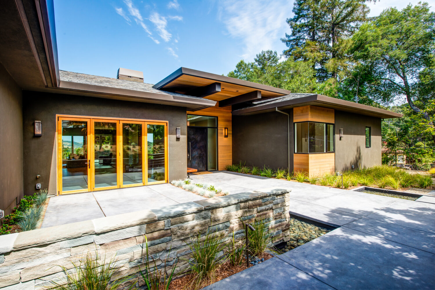 Contemporary remodel of a single-family residence in Orinda.