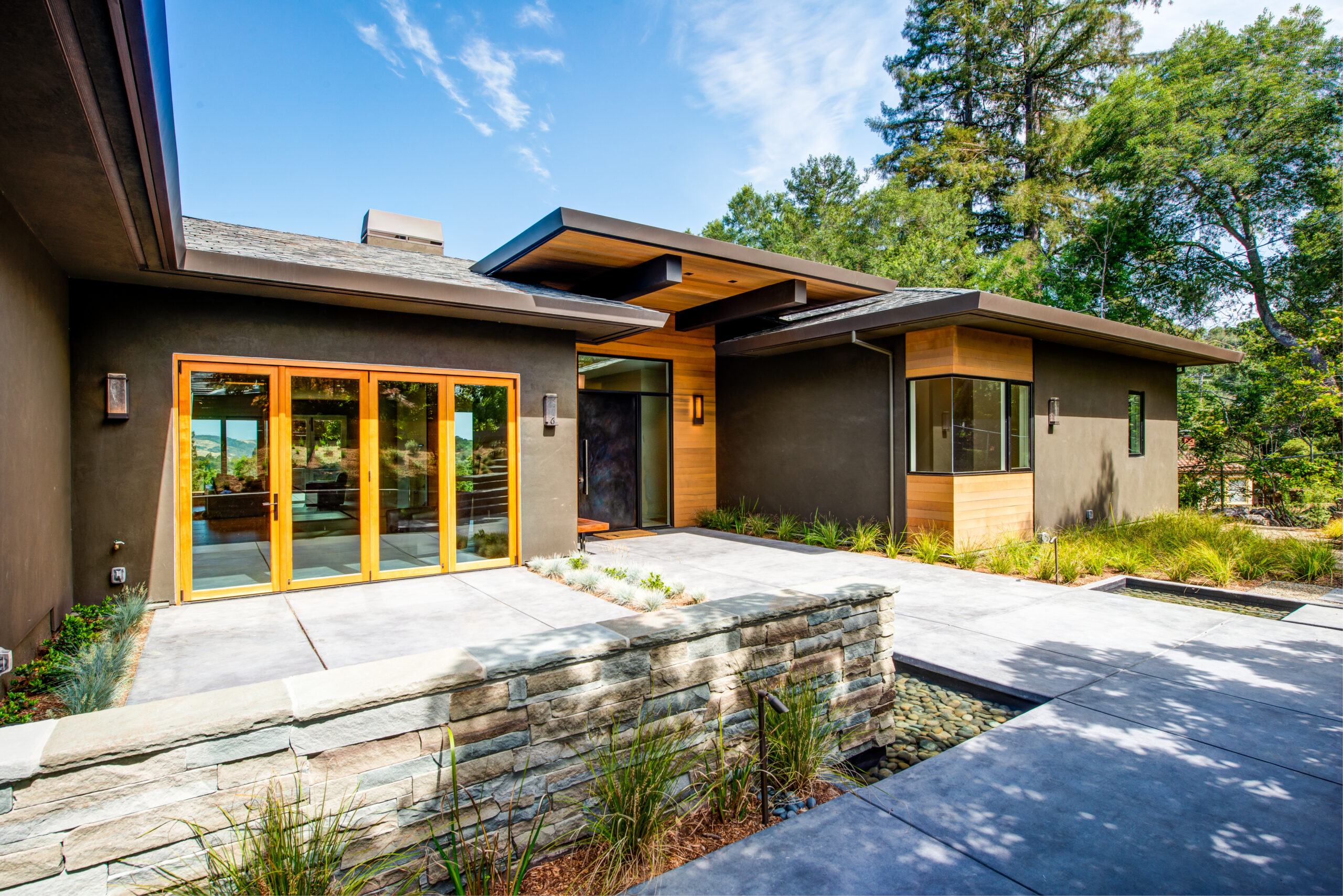 Contemporary remodel of a single-family residence in Orinda.