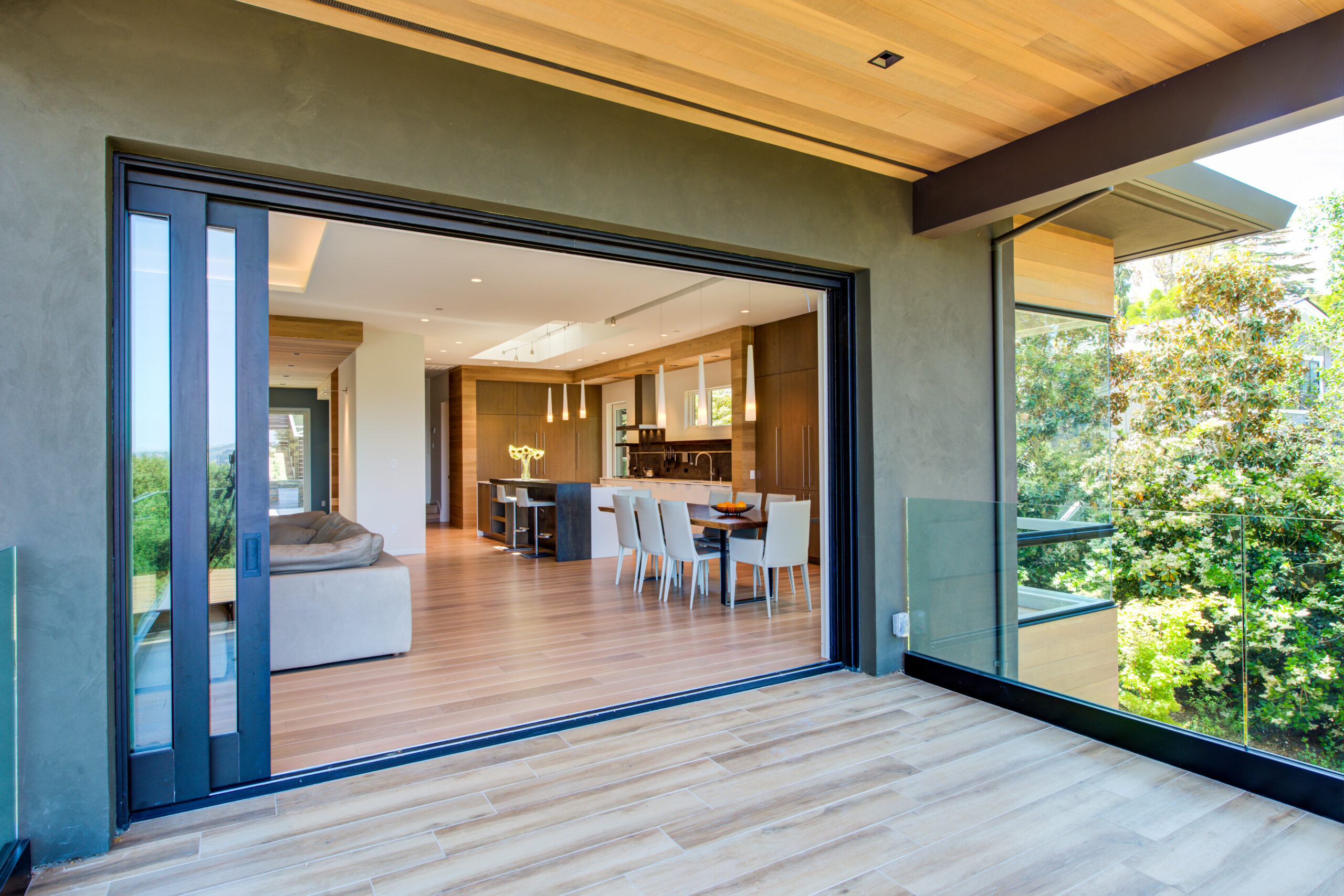 Contemporary remodel of a single-family residence in Orinda.